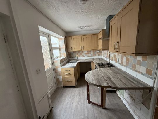 2 bedroom house to rent - Photo 1