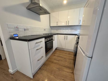 Snowdon Close, Blackpool - Photo 4