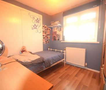 5 bedroom bungalow to rent - Photo 3