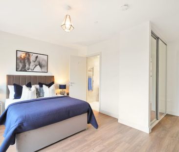The Oakgate, KT22 7RZ, Surrey - Photo 6