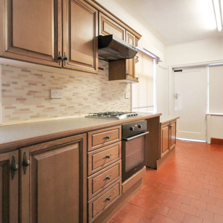 Victoria Road, Runcorn, WA7 5BL - Photo 1