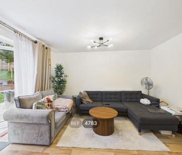 2 bedroom semi-detached house to rent - Photo 5