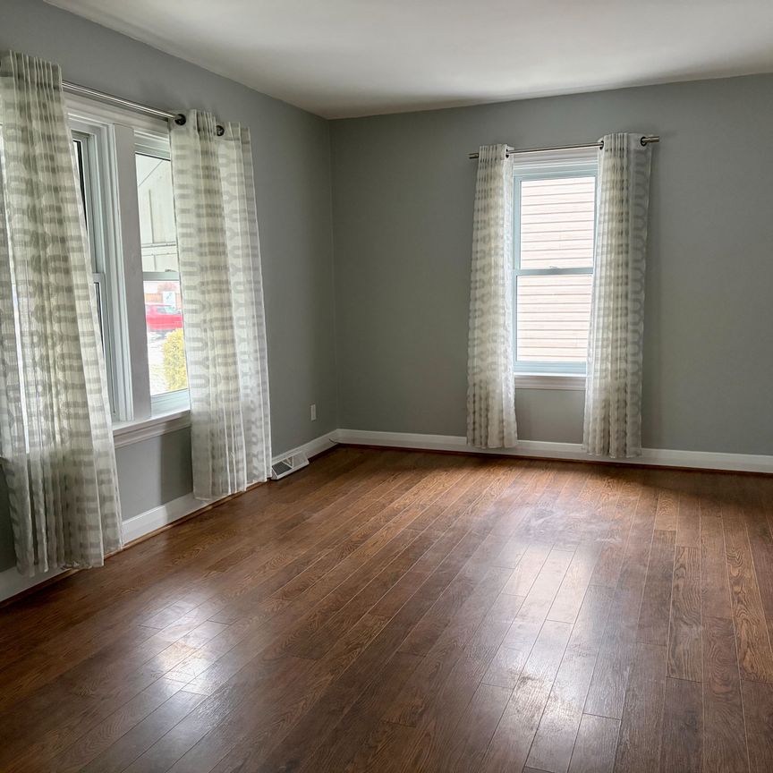 For Lease - 436 Thorold Road, Welland, Ontario - Photo 1