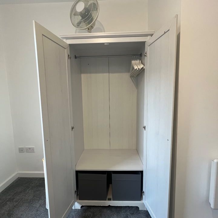 Room in a Shared Flat, Batley House, SO19 - Photo 1