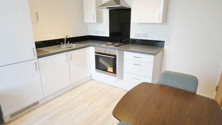 Cross Street, - Photo 4