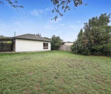 Warm, Bright & Welcoming Home. - Photo 6