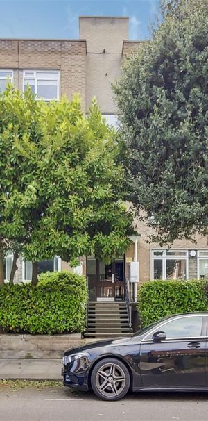 2 Bedroom Garage - Lockup To Let - Photo 1