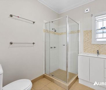 Character, Space and Versatility Across Two Levels - Photo 6