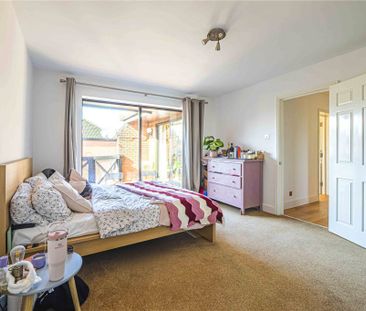 2 bed Flat for rent - Photo 5