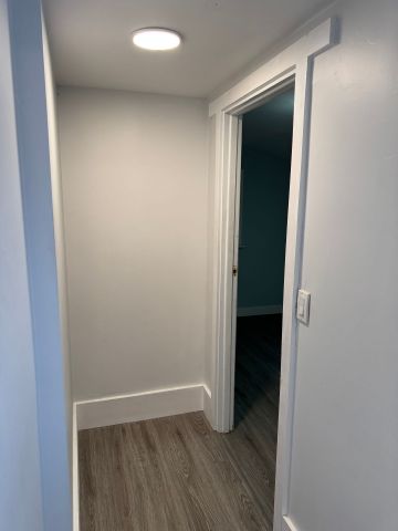 For Lease - 49 Sanford Street, Barrie, Ontario - Photo 2