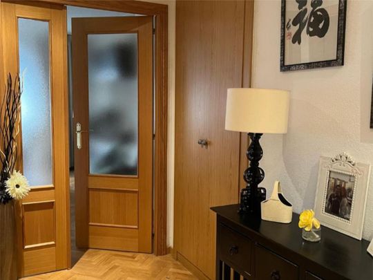 Piso de alquiler en Calle París, 16, Sur - PAU 4 - Photo 1