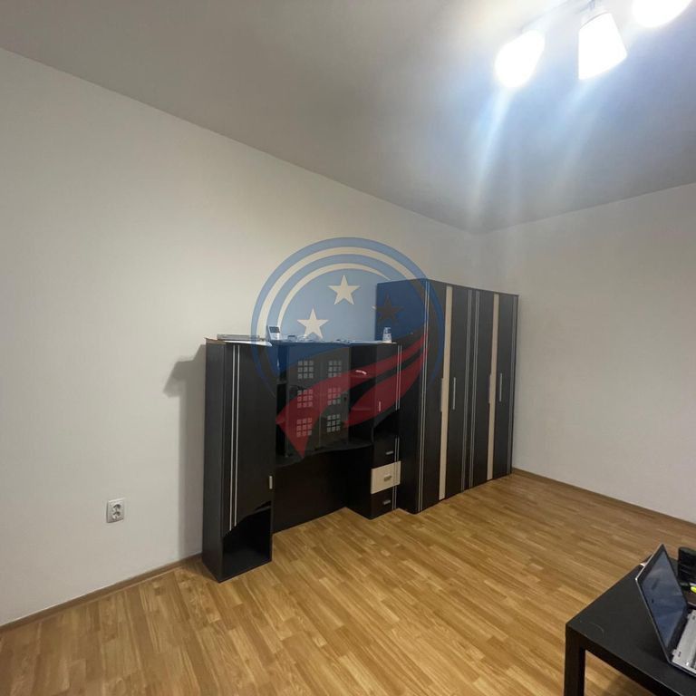CASA 3 CAMER, Piata Centrala, de inchiriat/ de vanzare - Photo 1