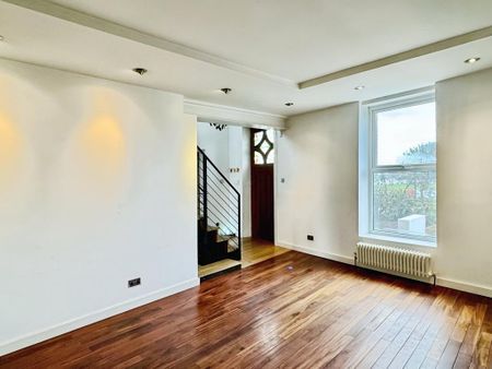 4 bedroom link detached house to rent - Photo 3