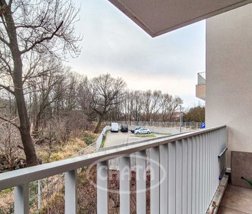 Trzy pokoje dużym tarasem - Photo 2