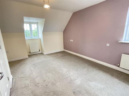 3 bedroom end of terrace house to rent - Photo 4