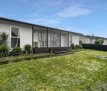 CLOVERLEA- 3 BEDROOMS - Photo 1