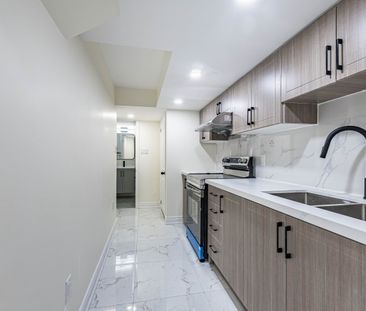 For Lease - 102 Leadenhall Road, Brampton, Ontario - Photo 4