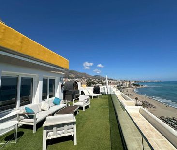 2 room luxury penthouse for rent in Fuengirola, Andalusia - Photo 2