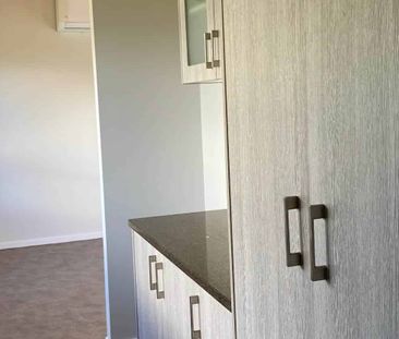 Spacious Three bedrooms and One bathroom for rent - Photo 1