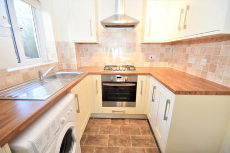 1 bedroom end of terrace house to rent - Photo 4