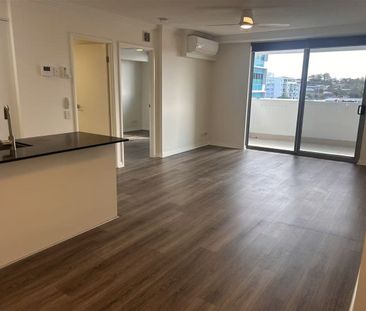 Two bed-room apartment walk to chermside shopping centre - Photo 1