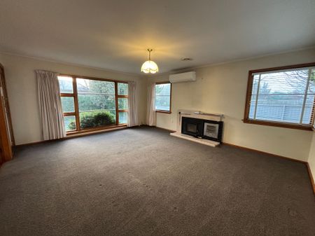 10 Waiau Street, Cracroft - Photo 3