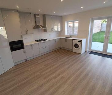 De Havilland Road, Edgware, HA8 - Photo 4