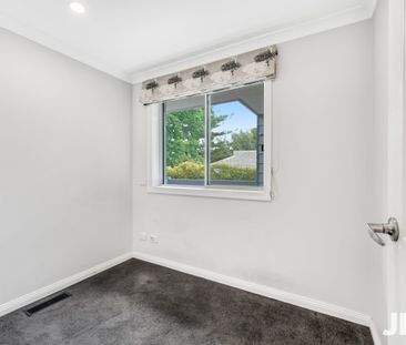 Spacious Family Home in Prime Blackburn North Location - Photo 4