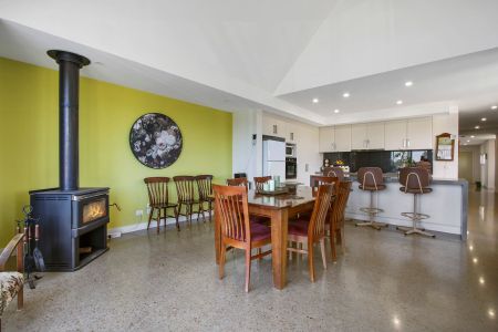 SPECTACULAR VIEWS! - Photo 2