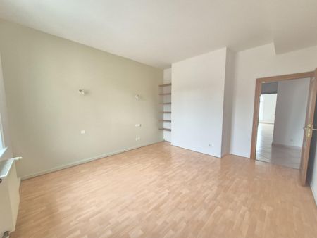 Location Appartement 3 pièces 141m² ST OMER 62500 - Photo 4