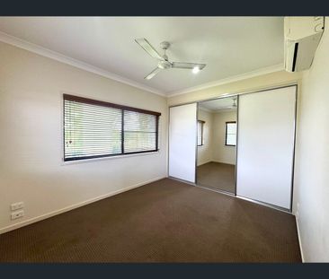 4/174 MILLS Avenue, Moranbah, Qld 4744 - Photo 2