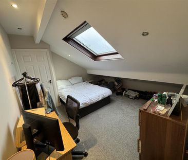 Newport Mount, Burley, LS6 3DB, Leeds - Photo 4