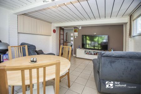 A HIDDEN GEM IN BEAUTIFUL BIRKDALE! - Photo 2