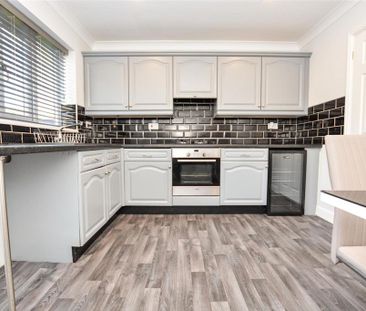 2 bedroom semi-detached house to rent - Photo 5