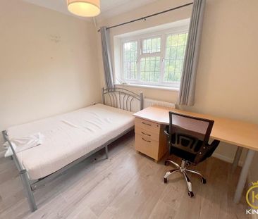 5 bedroom semi-detached house to rent - Photo 2