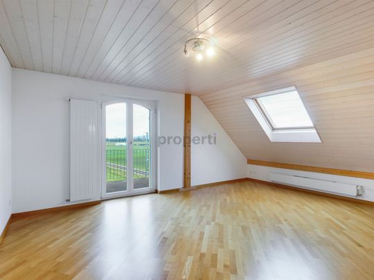 Gemütliche 4.5-Zimmer-Maisonette-Wohnung in Fräschels - Foto 1