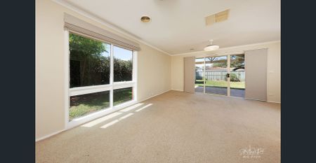 Central Convenience Meets Comfortable Living - Photo 4