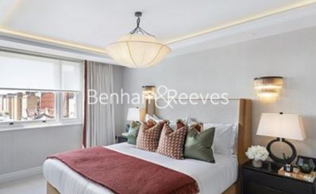 3 Bedroom flat to rent in Prince of Wales Terrace, Kensington, W8 - Photo 3