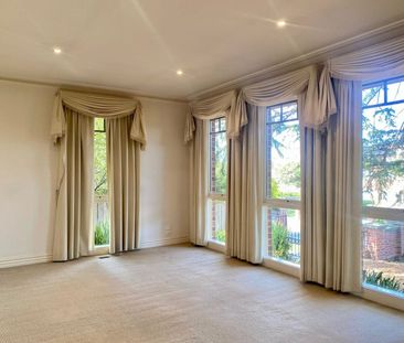 Stylish & Spacious Living in the Heart of Mont Albert North - Photo 1