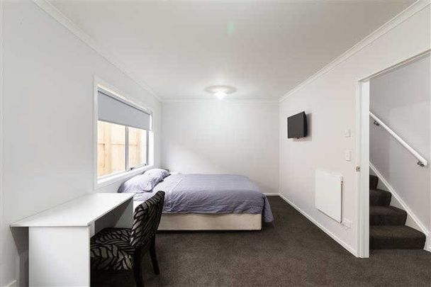 Modern Furnished Studio Rooms – Prime Lorne Street Location Located on Lorne Street, just a 5-minute walk to Waikato and Braemar Hospitals and close to the CBD and Wintec, these stylish studio rooms offer convenient, low-maintenance living — perfect for singles or couples. - Photo 1