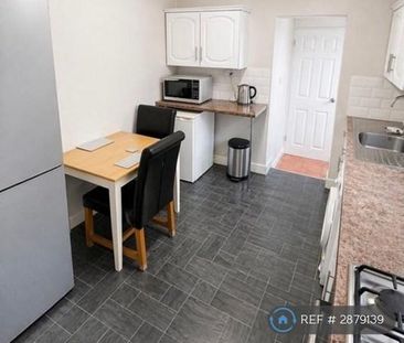 3 bedroom terraced house to rent - Photo 4