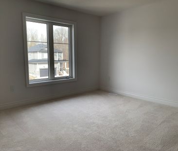 For Lease - 23 AMBER Drive, Wasaga Beach, Ontario - Photo 2