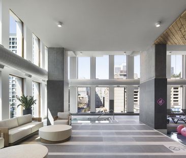 900 St-Jacques, Montréal, QC - Photo 1