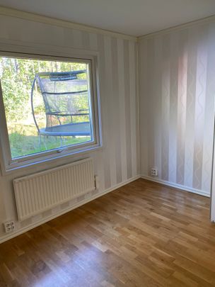 Blomsterhultsgatan, Hallsberg - Photo 1