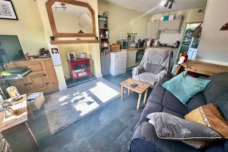 1 bedroom end of terrace house to rent - Photo 2