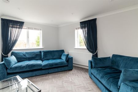 Hartford Court, Heaton, Newcastle Upon Tyne - Photo 3