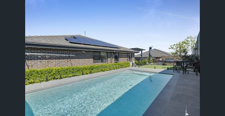 Modern family living in a peaceful Appin setting - Photo 3