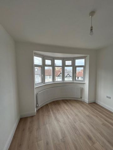 3 bedroom terraced house to rent - Photo 2