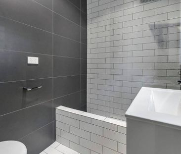 Apartment with Stunning Views in the Heart of Mosman - Photo 6