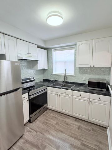 For Lease - 1050 Eglinton Avenue Unit# A, Toronto, Ontario - Photo 2